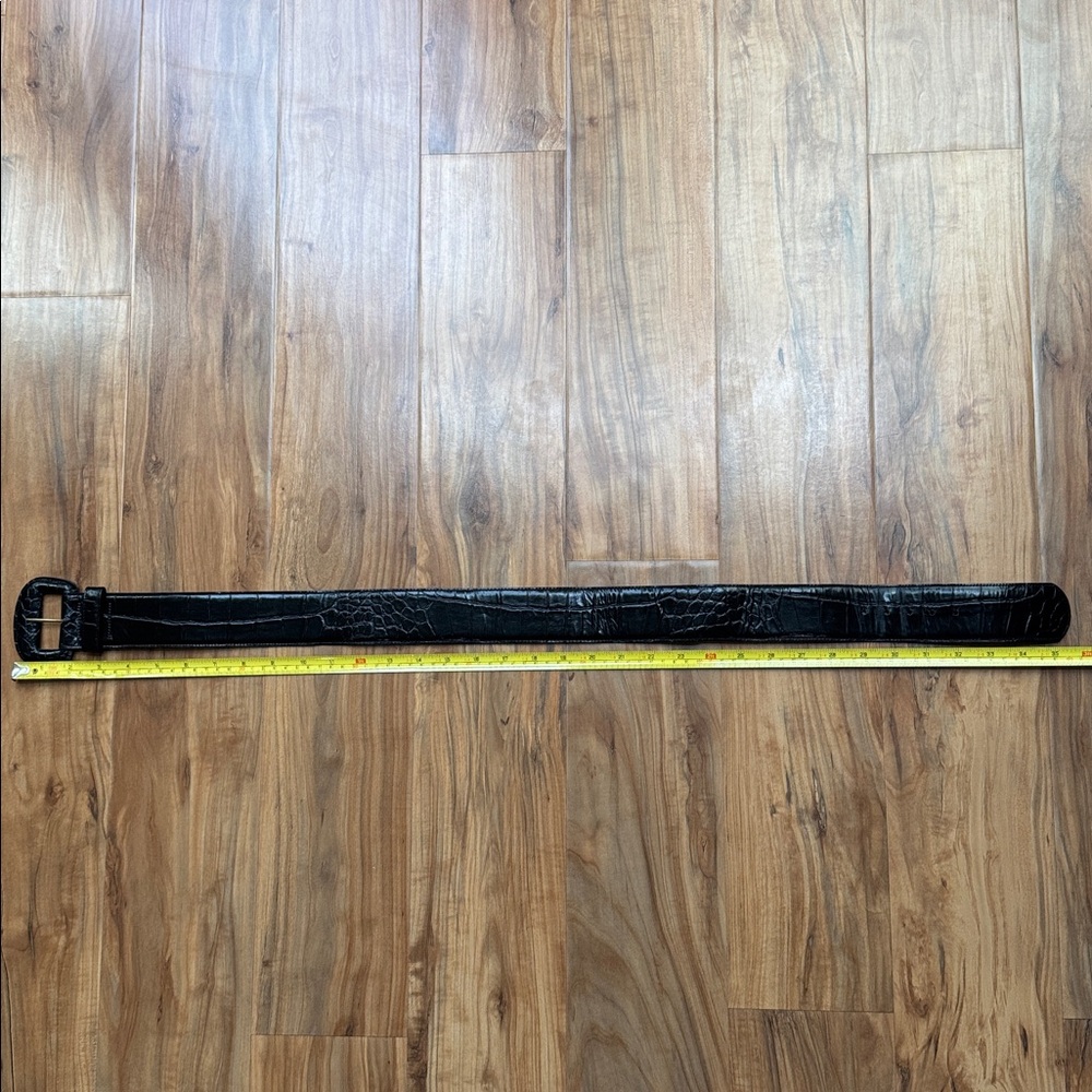 VTG • Black Leather Belt - Picture 5 of 8